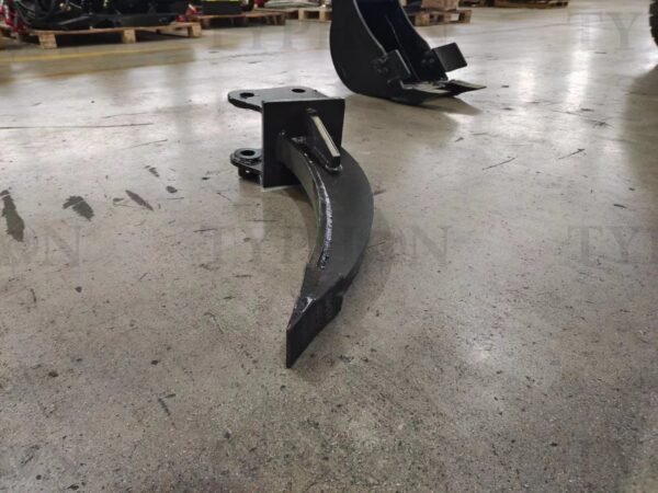 2.5-Ton-Mini-Excavator-Attachment-Ripper-3-1.jpg