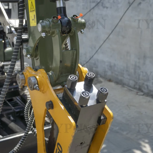 Hydraulic-Hammer-Attachment-4-1.webp Hydraulic-Hammer-Attachment-4-1.webp