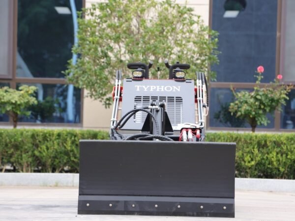 Skid-Steer-Loader-Bull-Dozer-Attachment-USA3-1.jpg