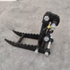 TYPHON-Attachments-Hydraulic-Thumb-Clip7-scaled-1-1.jpg