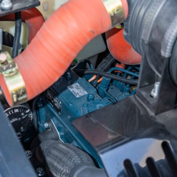 TYPHON-Stomp-V1000-24HP-Kubota-D1105-Water-Cooled-Diesel-Skid-Steer-Pilot-Control32-scaled-1-1.jpg