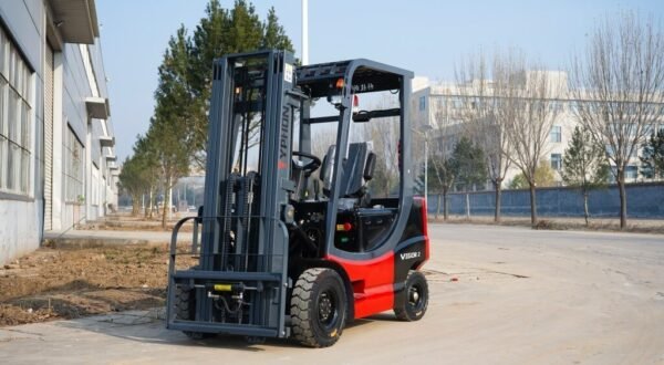 TYPHON-VIGOR-2-Electric-Forklift-2-2.jpg