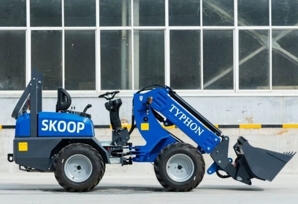 TYPHON-Wheel-Loader-with-Kubota-D1105-engine-1.jpg