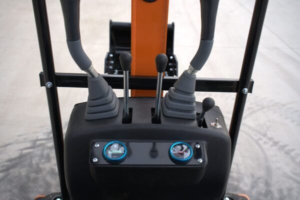 Typhon-Tyrant-X-1-Ton-Mini-Excavator26-scaled-1.jpg